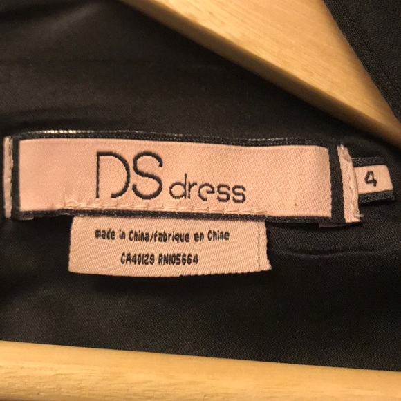 Little mid-length Black DS Dress - Picture 3 of 8